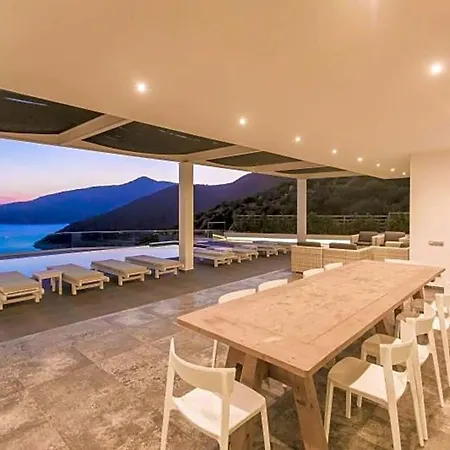 Sleeps 10 With Pool Air Con And Wifi 别墅 卡尔坎